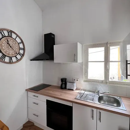 Apartamento Cozy Mezzanine In Old With Wi-fi & Ac