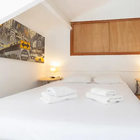 Avec Mezzanine Dans Le Coeur Du Vieil Wifi Climatisation Appartement